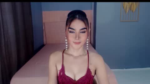 queenemeraldts online show from 10/10/25, 02:54