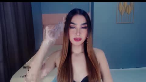 queenemeraldts online show from 10/14/25, 01:17