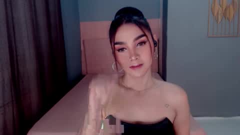 Snapshot of queenemeraldts chatting on 11/27/25, 02:57 queenemeraldts online show from 11/27/25, 02:57