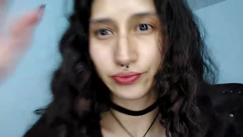 Snapshot of queenjenn__ chatting on 04/30/26, 11:31 QUEENJEENN online show from 04/30/26, 11:31