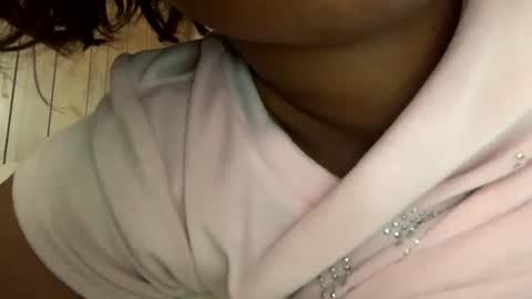 Snapshot of queenkourt chatting on 09/27/25, 02:00 Kourtney online show from 09/27/25, 02:00