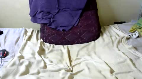 Snapshot of queenlacey_1 chatting on 02/08/25, 04:03 queenlacey_1 online show from 02/08/25, 04:03