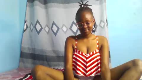 Snapshot of queenmerliz331240 chatting on 02/08/25, 07:15 queenmerliz331240 online show from 02/08/25, 07:15