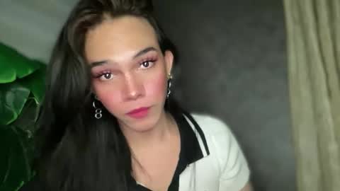 Snapshot of queenn_xxx chatting on 09/20/25, 07:59 QUEEN online show from 09/20/25, 07:59