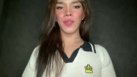 Snapshot of queenn_xxx chatting on 10/06/25, 01:52 QUEEN online show from 10/06/25, 01:52