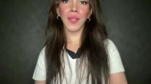 Snapshot of queenn_xxx chatting on 10/26/25, 11:53 QUEEN online show from 10/26/25, 11:53