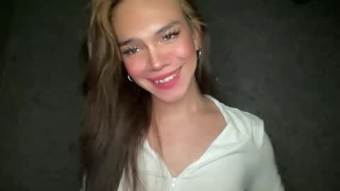 QUEEN online show from 11/03/25, 09:59