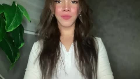 QUEEN online show from 12/17/25, 01:11