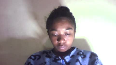queennaya online show from 08/01/26, 10:41