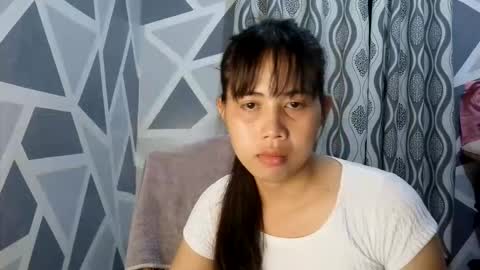 Snapshot of queennbbee chatting on 06/10/26, 01:54 queennbbee online show from 06/10/26, 01:54