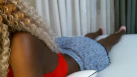 queenninaa online show from 07/28/26, 04:39