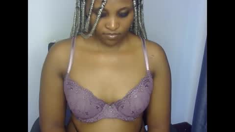 queenof_south online show from 01/18/25, 11:43