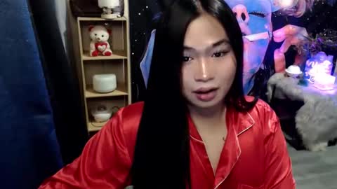 Snapshot of queenofcum169xx chatting on 11/18/25, 03:49 Mikka online show from 11/18/25, 03:49