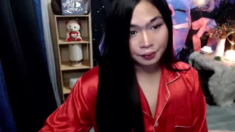 Snapshot of queenofcum169xx chatting on 11/19/25, 04:51 Mikka online show from 11/19/25, 04:51