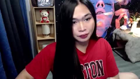 Snapshot of queenofcum169xx chatting on 11/22/25, 04:28 Mikka online show from 11/22/25, 04:28