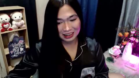 Snapshot of queenofcum169xx chatting on 12/01/25, 04:12 Mikka online show from 12/01/25, 04:12