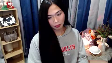 Snapshot of queenofcum169xx chatting on 03/05/26, 04:58 Mikka online show from 03/05/26, 04:58