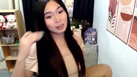 Snapshot of queenofcum169xx chatting on 04/04/26, 03:31 Mikka online show from 04/04/26, 03:31