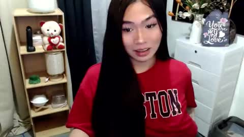 Snapshot of queenofcum169xx chatting on 04/21/26, 06:23 Mikka online show from 04/21/26, 06:23