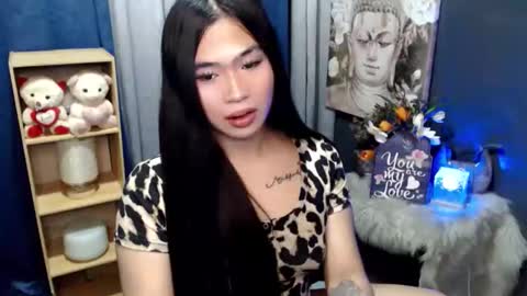 Snapshot of queenofcum169xx chatting on 04/27/26, 05:33 Mikka online show from 04/27/26, 05:33