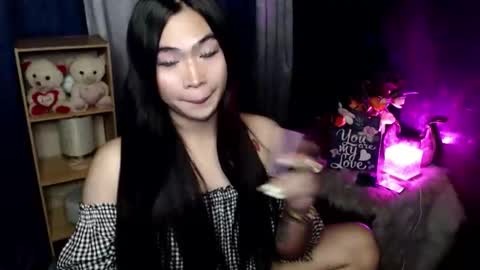 Snapshot of queenofcum169xx chatting on 04/29/26, 06:47 Mikka online show from 04/29/26, 06:47