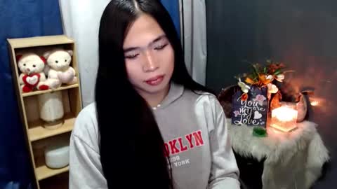 Snapshot of queenofcum169xx chatting on 04/30/26, 06:25 Mikka online show from 04/30/26, 06:25