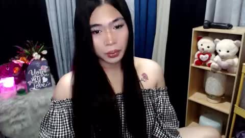 Snapshot of queenofcum169xx chatting on 05/03/26, 04:57 Mikka online show from 05/03/26, 04:57