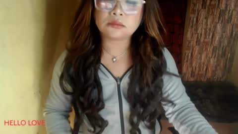 Snapshot of queenofdominant chatting on 10/12/25, 05:28 kesh online show from 10/12/25, 05:28