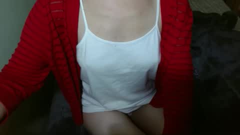 Snapshot of queenoftenderness chatting on 01/11/26, 06:46 queenoftenderness online show from 01/11/26, 06:46