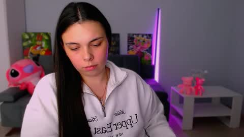 Snapshot of queenofthesense chatting on 10/29/25, 06:42 Patricia online show from 10/29/25, 06:42