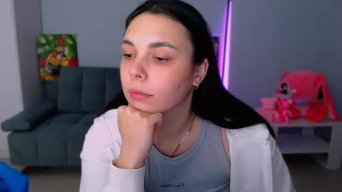 Snapshot of queenofthesense chatting on 11/02/25, 04:53 Patricia online show from 11/02/25, 04:53