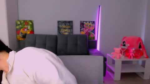 Snapshot of queenofthesense chatting on 11/08/25, 09:20 Patricia online show from 11/08/25, 09:20