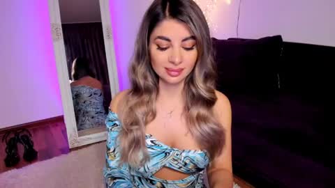 Snapshot of queenofyouredreams chatting on 04/18/26, 10:10 Queennofyuredreams online show from 04/18/26, 10:10