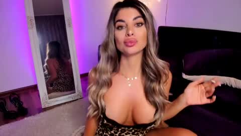 Snapshot of queenofyouredreams chatting on 05/15/26, 11:23 Queennofyuredreams online show from 05/15/26, 11:23