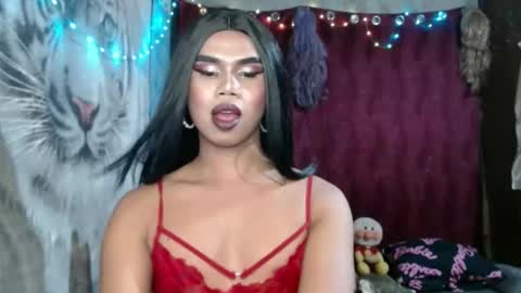Snapshot of queenpinayebony_xx chatting on 04/23/26, 03:47 queenpinayebony_xx online show from 04/23/26, 03:47