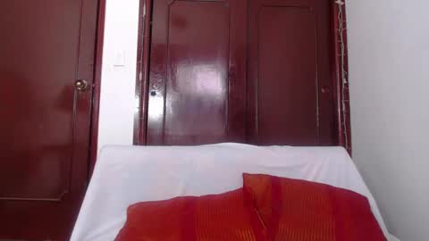 Rose online show from 10/23/25, 07:01