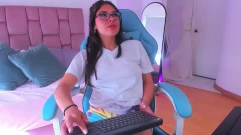 Rose online show from 10/30/25, 12:39