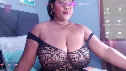 Snapshot of queenrachelbrown chatting on 03/17/26, 01:47 queenrachelbrown online show from 03/17/26, 01:47