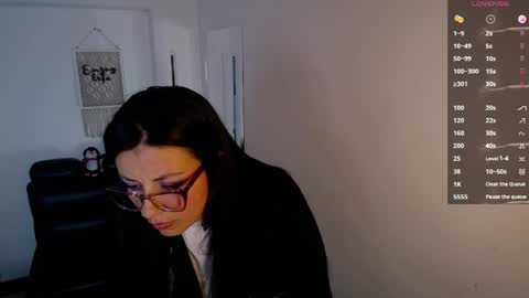 Snapshot of queenrose94 chatting on 06/09/26, 08:31 queenrose94 online show from 06/09/26, 08:31
