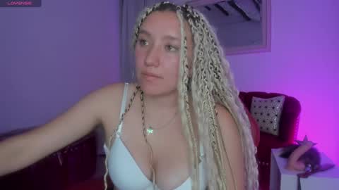 Queen Rose  online show from 02/04/25, 06:17