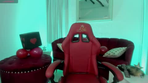 Queen Rose  online show from 02/20/25, 12:25