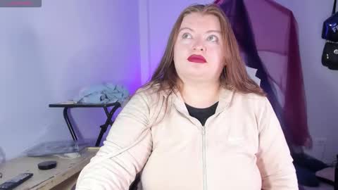 Samantha online show from 11/09/25, 06:12