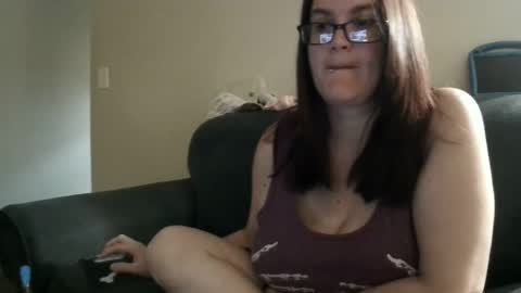 queenskull870 online show from 09/28/25, 01:55