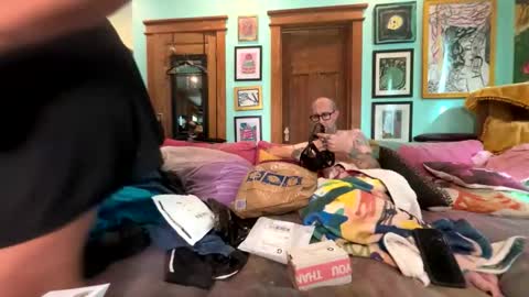 Queen Hilarity online show from 06/01/26, 10:00