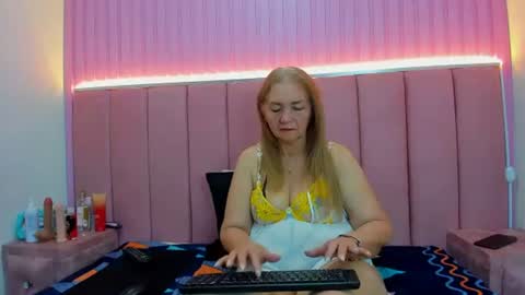 queenstarhyl online show from 06/20/26, 04:10