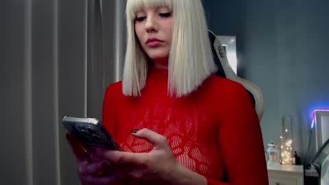 Snapshot of queensy_sins_x chatting on 01/31/25, 04:06 Queensy online show from 01/31/25, 04:06