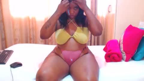 queenteex6999 online show from 11/25/25, 09:09