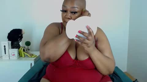 QUEENxJESSI online show from 10/26/25, 08:48