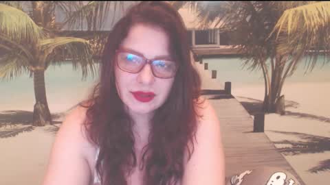 Snapshot of queenxnatasha chatting on 02/28/26, 10:44 queenxnatasha online show from 02/28/26, 10:44