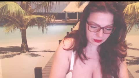 Snapshot of queenxnatasha chatting on 04/17/26, 09:07 queenxnatasha online show from 04/17/26, 09:07